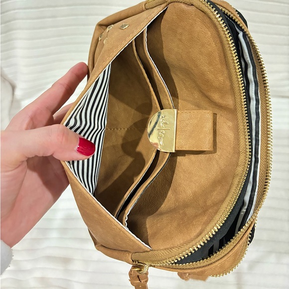 Radrev OG Sling Wallet in Oak - Picture 5 of 8